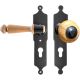 Ārdurvju drošības rokturu garnitūra ar koka rokturi un rokturpogu, PZ92/8 mm, melnināta, ROKU DARBS
