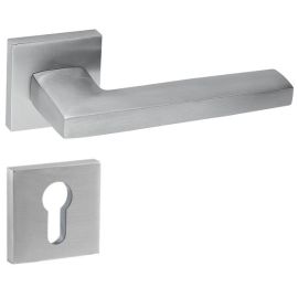 Rokturu garnitūra ar kantainām rozetēm JNF IN.00.107Q