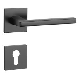 Rokturu garnitūra ar kantainām rozetēm AT PYROLA Q