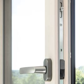 TITAN AF veramo/atgāžamo logu furnitūra