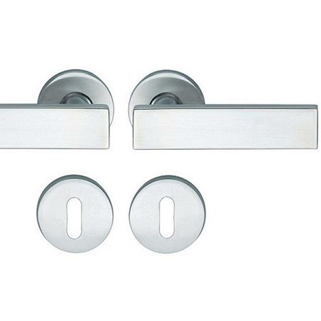 Handle set on round roses BB, stainless steel matt