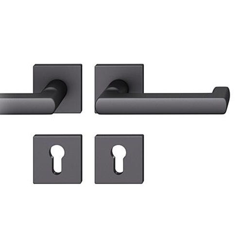 FSB 79 1031 rokturu grt. ar kantainām PZ rozetēm ugunsdrošām evakuācijas durvīm, alumīnijs anodēts graudaini matēts melns S8