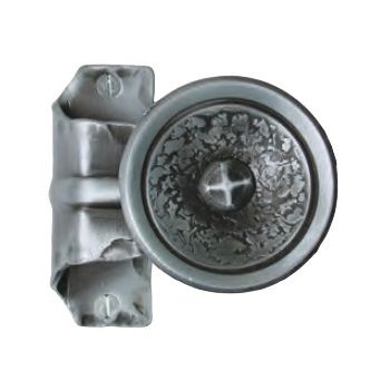 Cast inactive door handle on backplate, offset