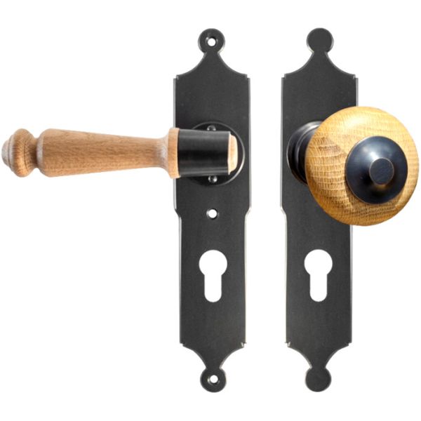 Ārdurvju drošības rokturu garnitūra ar koka rokturi un rokturpogu, PZ92/8 mm, melnināta, ROKU DARBS
