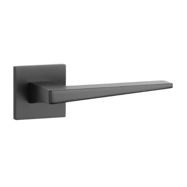 ST EDA BAC rokturu garnitūra ar kantainām rozetēm, melns