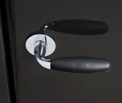 OLIVARI door handle CLUB, chrome-plated brass with black leather grip